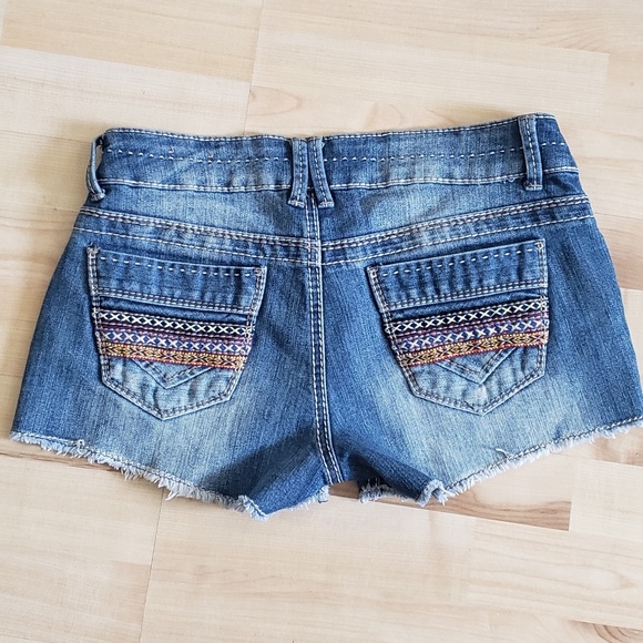 Mossimo Jean Short Shorts - Picture 2 of 7